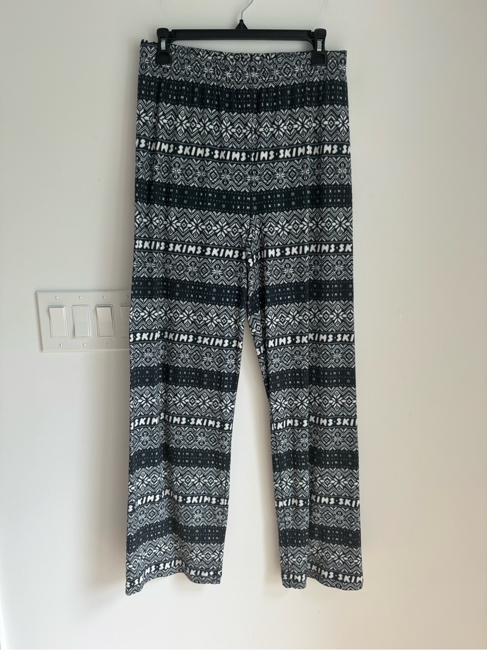 Skims Plush Pj Bottoms‎ Logo/Fair Isle Pattern Womens Size M Black